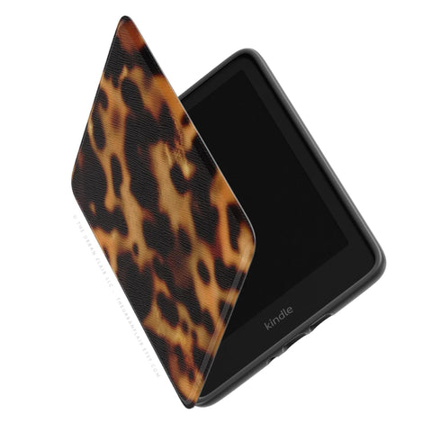 Classy Tortoise Shell Print Kindle Paperwhite 7" Colorsoft Case (2024 Models) Saffiano Leatherette Textured Cover With Animal Print Design